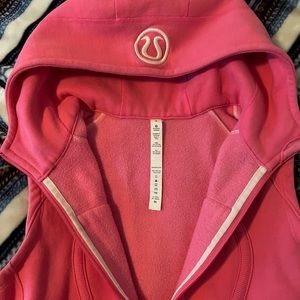 lululemon athletica scuba hooded vest